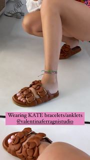Valentina Ferragni feet photo thumbnail