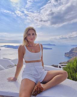 Valentina Ferragni feet photo thumbnail