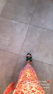 Valentina Ferragni feet photo thumbnail