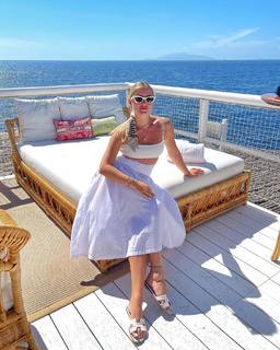 Valentina Ferragni feet photo thumbnail