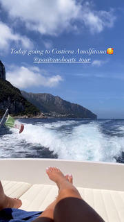 Valentina Ferragni feet photo thumbnail