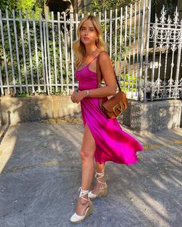 Valentina Ferragni feet photo thumbnail