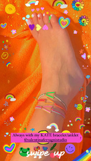 Valentina Ferragni feet photo thumbnail