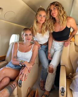 Valentina Ferragni feet photo thumbnail