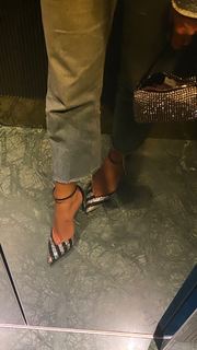 Valentina Ferragni feet photo thumbnail