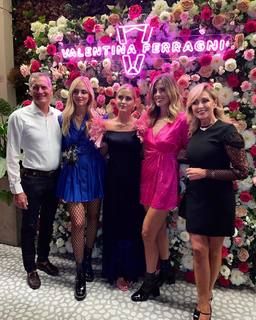 Valentina Ferragni feet photo thumbnail