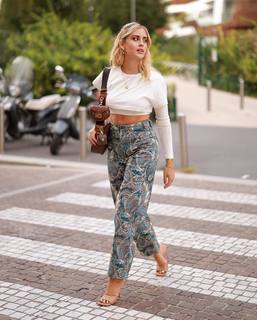 Valentina Ferragni feet photo thumbnail