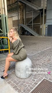 Valentina Ferragni feet photo thumbnail