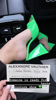 Valentina Ferragni feet photo thumbnail