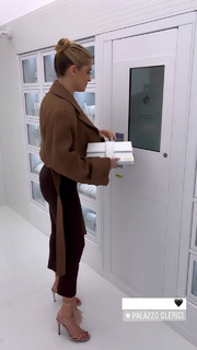 Valentina Ferragni feet photo thumbnail