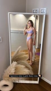 Valentina Ferragni feet photo thumbnail