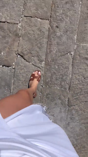 Valentina Ferragni feet photo thumbnail