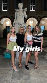 Valentina Ferragni feet photo thumbnail
