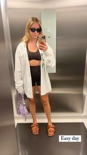 Valentina Ferragni feet photo thumbnail