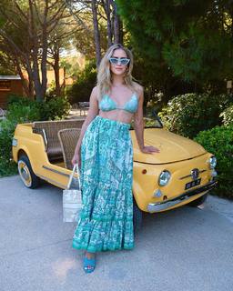 Valentina Ferragni feet photo thumbnail