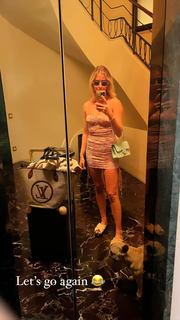 Valentina Ferragni feet photo thumbnail