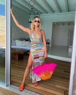 Valentina Ferragni feet photo thumbnail