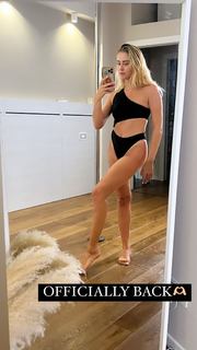 Valentina Ferragni feet photo thumbnail