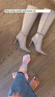 Valentina Ferragni feet photo thumbnail