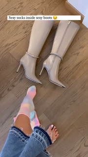 Valentina Ferragni feet photo thumbnail