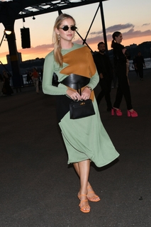 Valentina Ferragni feet photo thumbnail