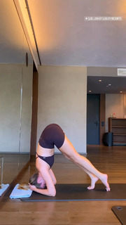 Valentina Ferragni feet photo thumbnail