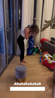 Valentina Ferragni feet photo thumbnail