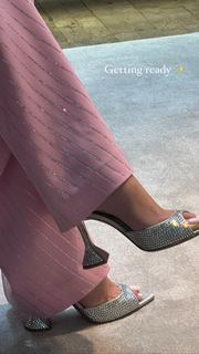 Valentina Ferragni feet photo thumbnail