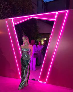 Valentina Ferragni feet photo thumbnail