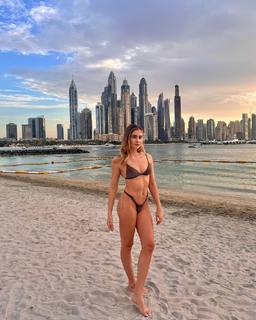 Valentina Ferragni feet photo thumbnail