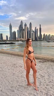 Valentina Ferragni feet photo thumbnail