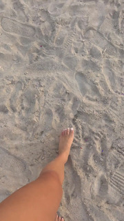 Valentina Ferragni feet photo thumbnail