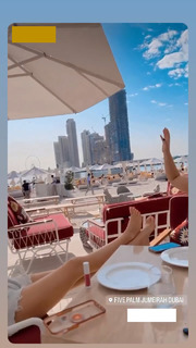 Valentina Ferragni feet photo thumbnail