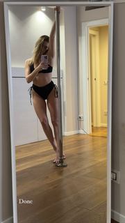 Valentina Ferragni feet photo thumbnail