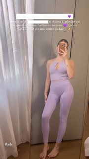 Valentina Ferragni feet photo thumbnail