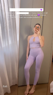 Valentina Ferragni feet photo thumbnail