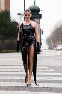 Valentina Ferragni feet photo thumbnail