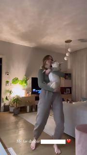 Valentina Ferragni feet photo thumbnail