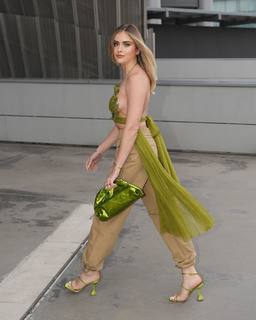 Valentina Ferragni feet photo thumbnail