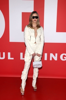 Valentina Ferragni feet photo thumbnail