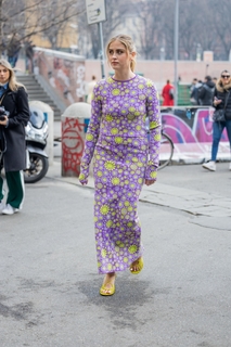 Valentina Ferragni feet photo thumbnail