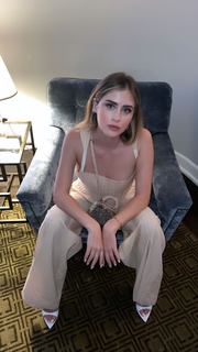 Valentina Ferragni feet photo thumbnail