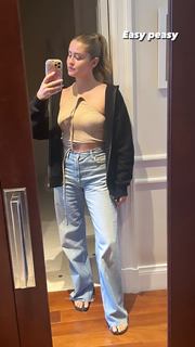 Valentina Ferragni feet photo thumbnail