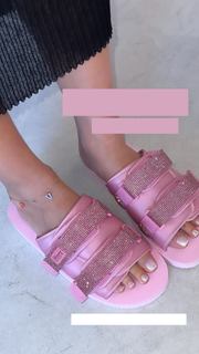 Valentina Ferragni feet photo thumbnail