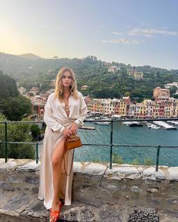 Valentina Ferragni feet photo thumbnail