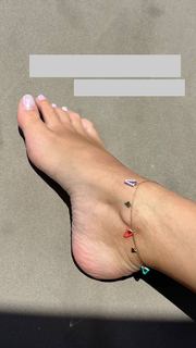 Valentina Ferragni feet photo thumbnail