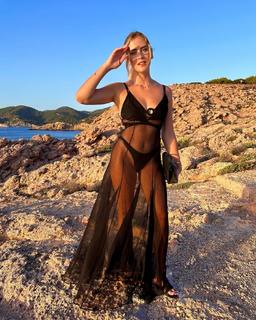 Valentina Ferragni feet photo thumbnail