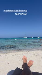 Valentina Ferragni feet photo thumbnail