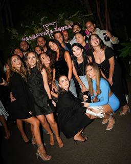 Valentina Ferragni feet photo thumbnail