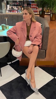 Valentina Ferragni feet photo thumbnail